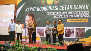 Mentan Jelajahi 3 Provinsi dalam 1 Hari Demi Swasembada Pangan